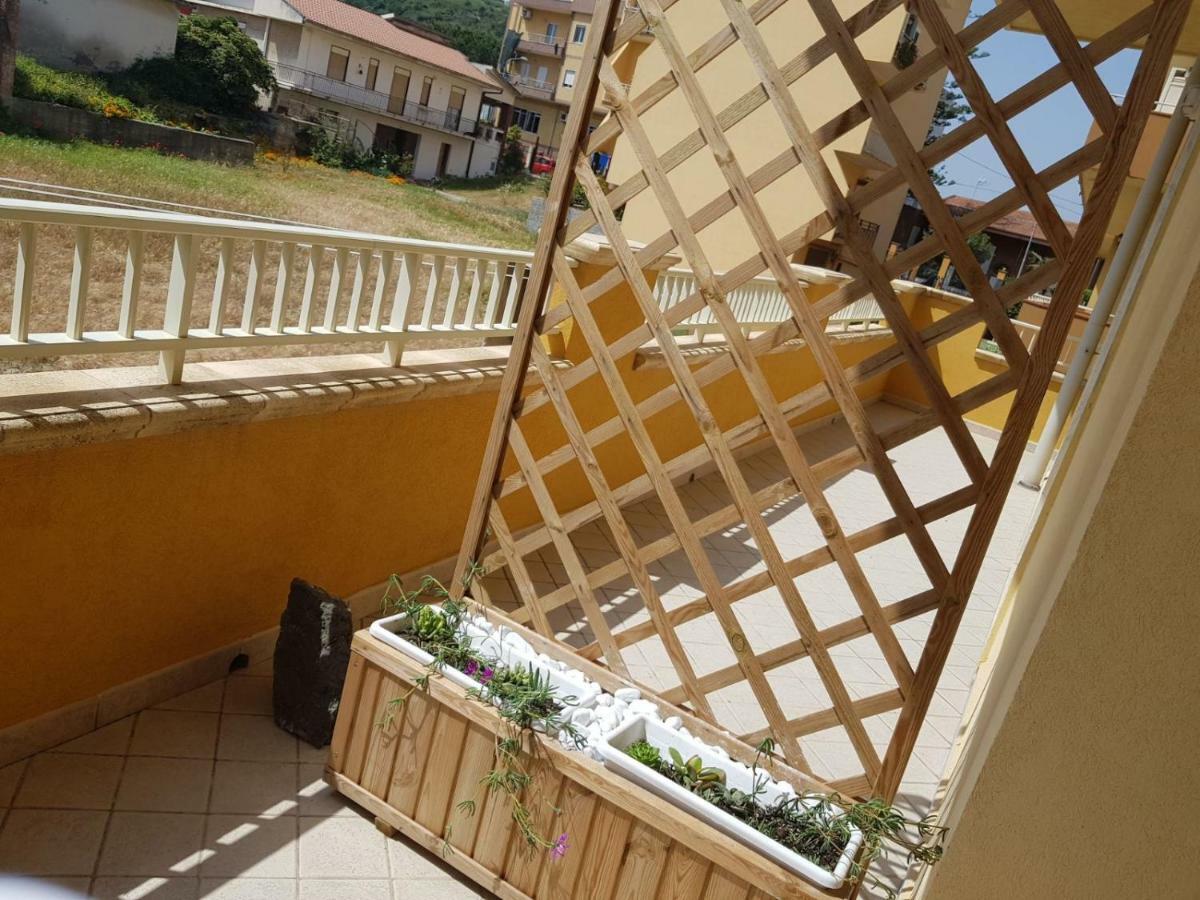 Relax Due Passi Dal Mare Διαμέρισμα Spadafora Εξωτερικό φωτογραφία